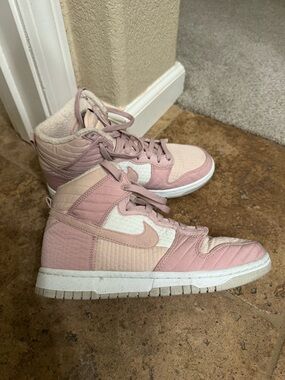 Nike Dunk High LX Next Nature “Toasty” Sneakers in Pink Oxford